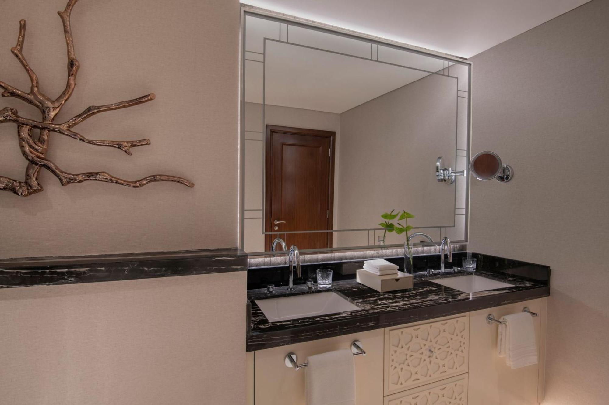The St. Regis Marsa Arabia Island, The Pearl Qatar Hotel Doha Eksteriør billede